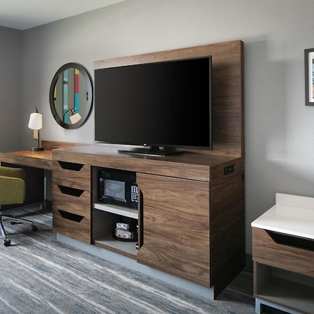 Hampton Inn & Suites Grafton Bagian luar foto