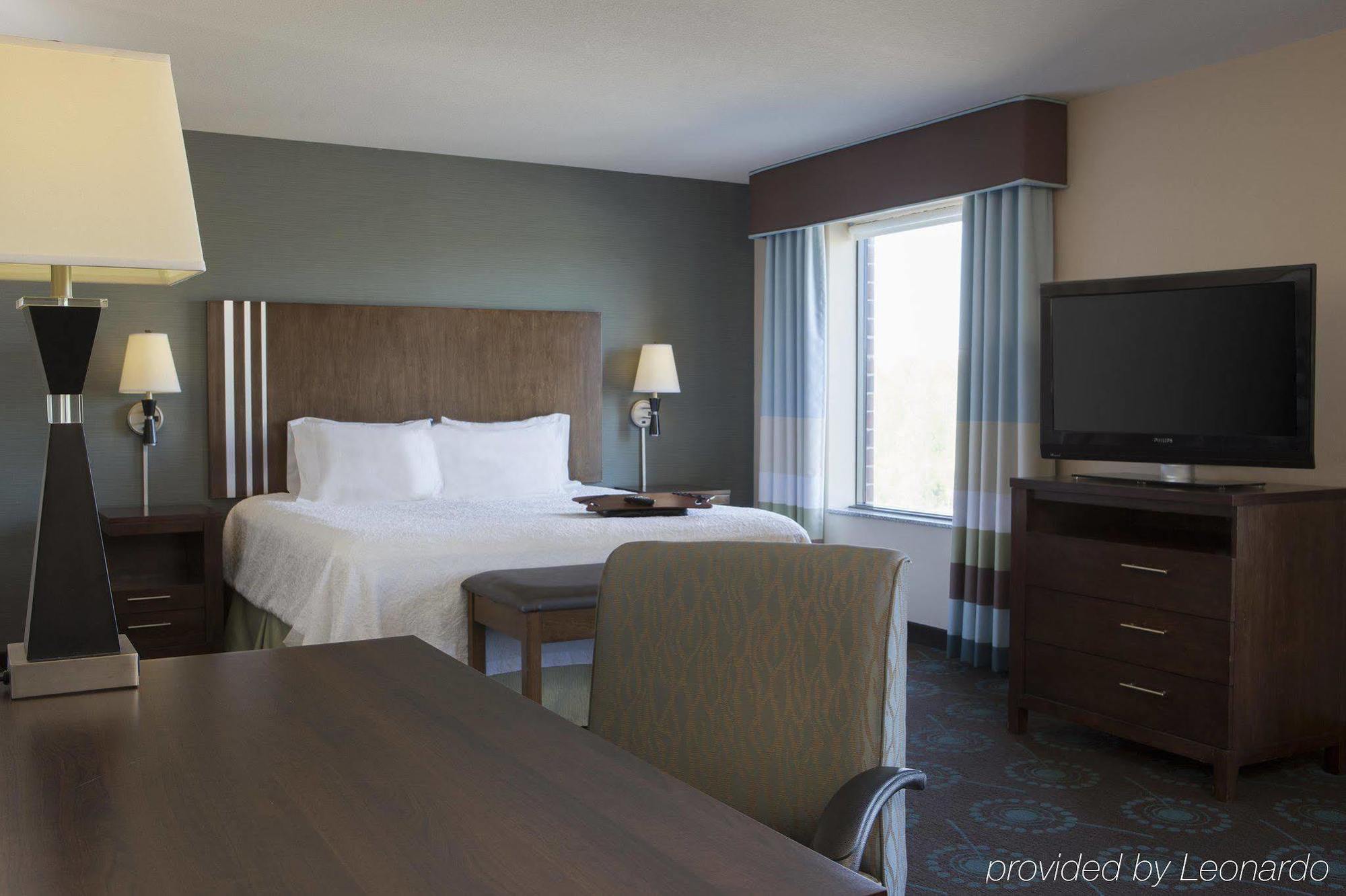 Hampton Inn & Suites Grafton Bagian luar foto