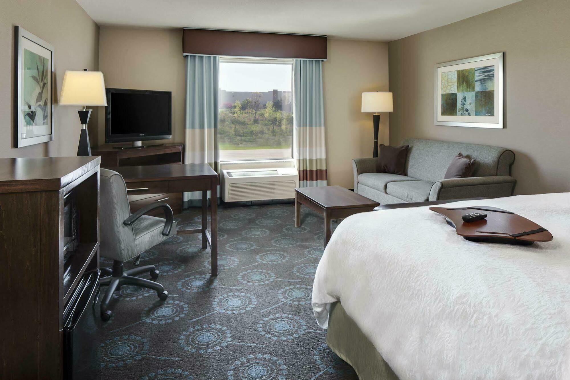 Hampton Inn & Suites Grafton Bagian luar foto